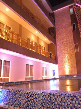 Rivavi Kuta Beach Hotel Legian Buitenkant foto